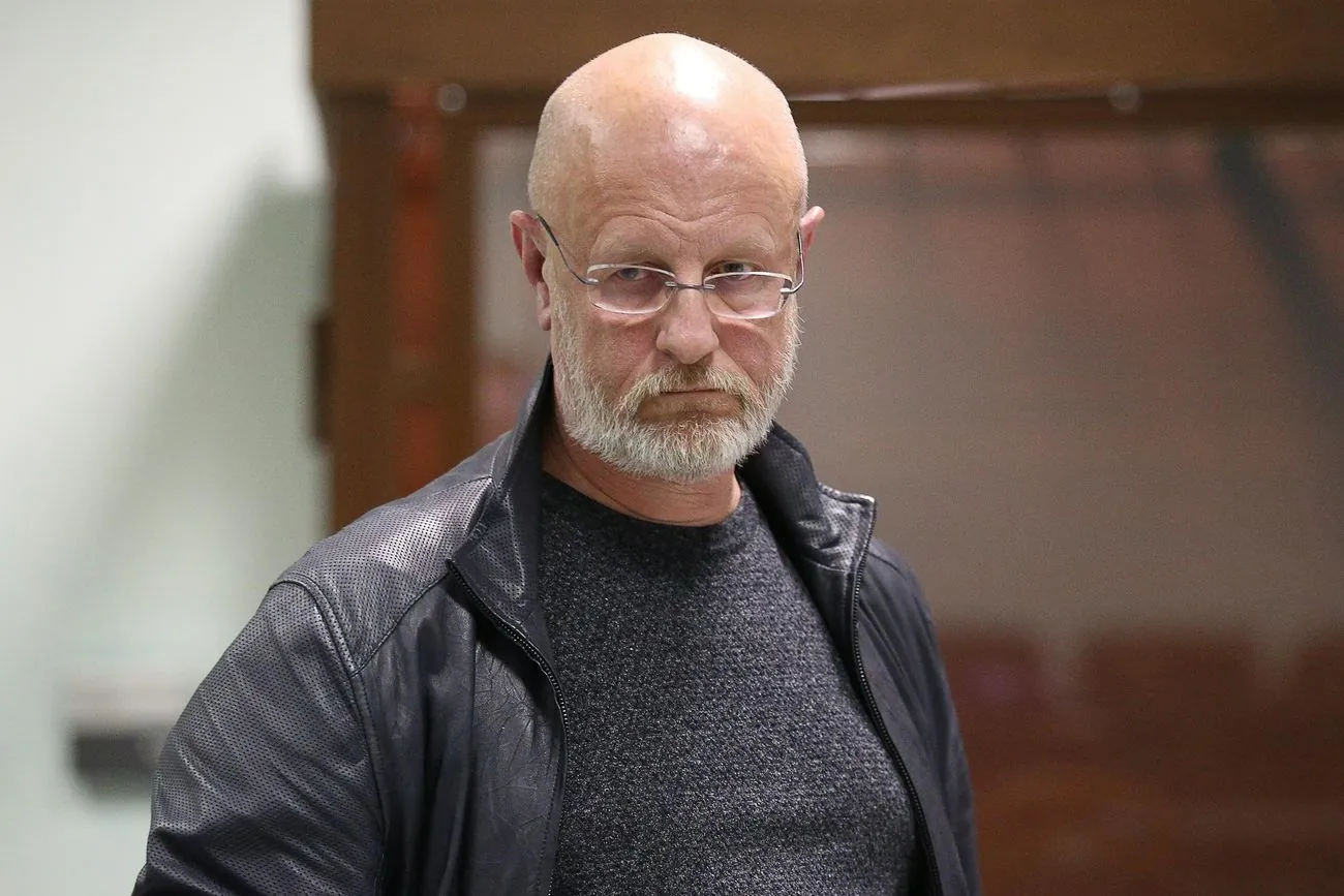 Відомий блогер “Гоблін” отримав 10 років в’язниці в Україні заочно