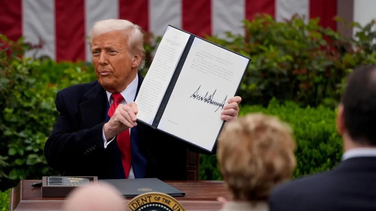 Трамп: нові мита на торгівлю зі США почнуть діяти з 1 серпня “без відстрочок”