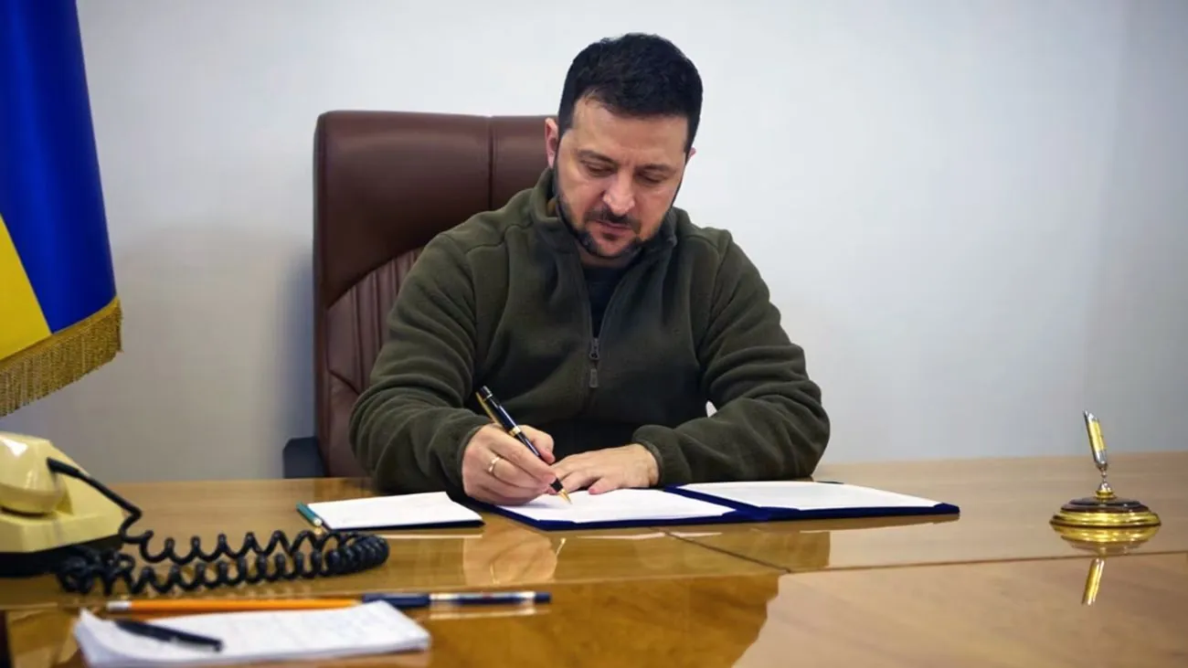 Зеленський підписав укази про синхронізацію українських санкцій з пакетами обмежень від ЄС