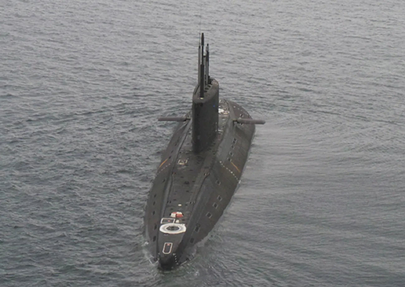 Ракетна загроза: росія вивела підводний ракетоносій у Чорне море, кілька Ту-95 злетіли з аеродрому “оленья”