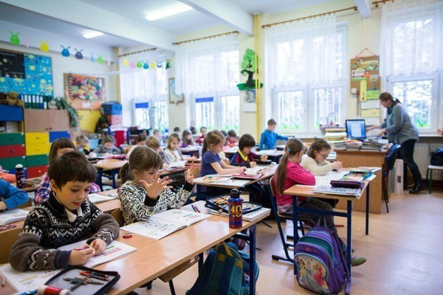 У скільки обійдеться зібрати дитину до школи: вартість базового набору у 2025 році