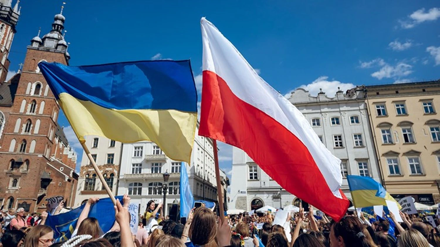 Закон про допомогу українцям: уряд Польщі працює над альтернативою після вето Навроцького