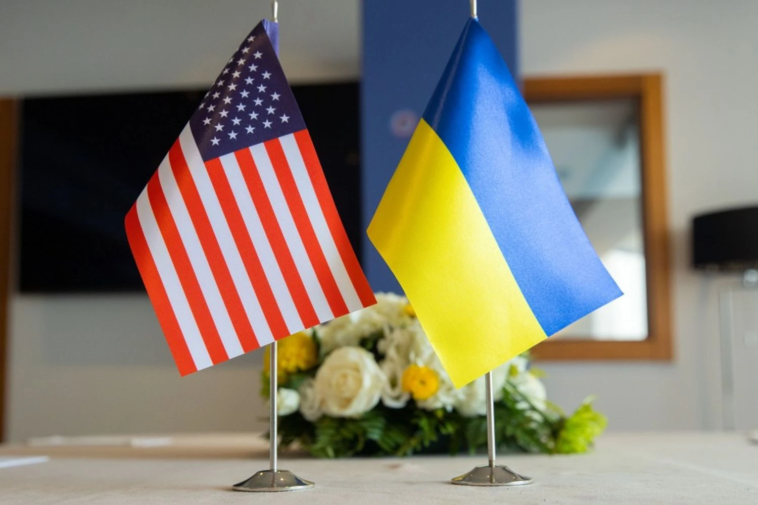 Єрмак та Умєров відправляються на переговори з Віткоффом цього тижня – Bloomberg