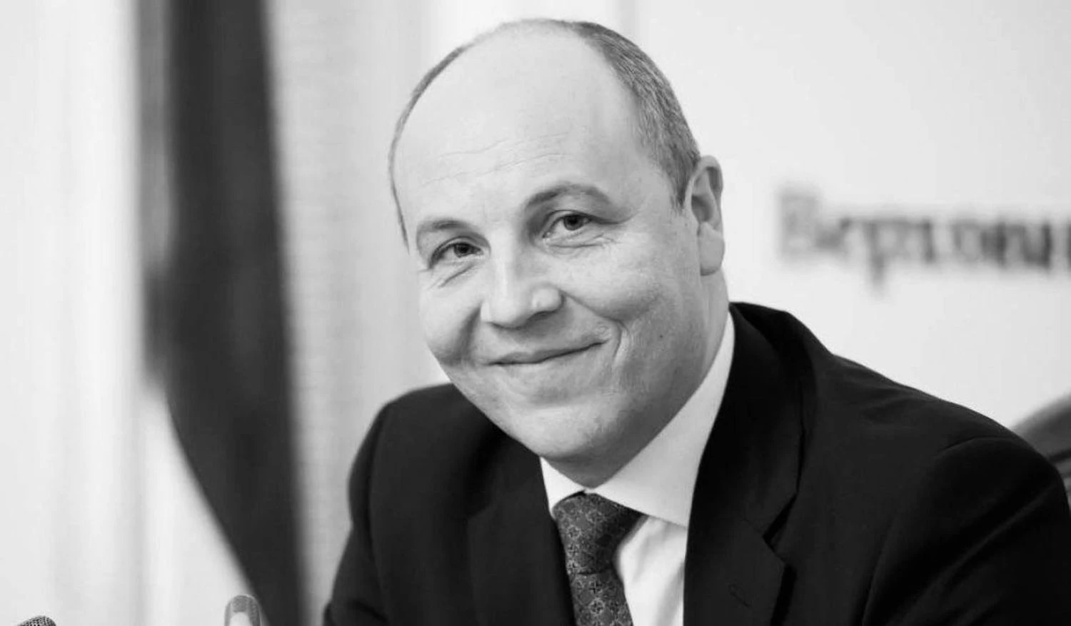 Вбивство Парубія у Львові: голова МВС заявив, що головне зараз – дати правоохоронцям час з’ясувати обставини і знайти стрілка