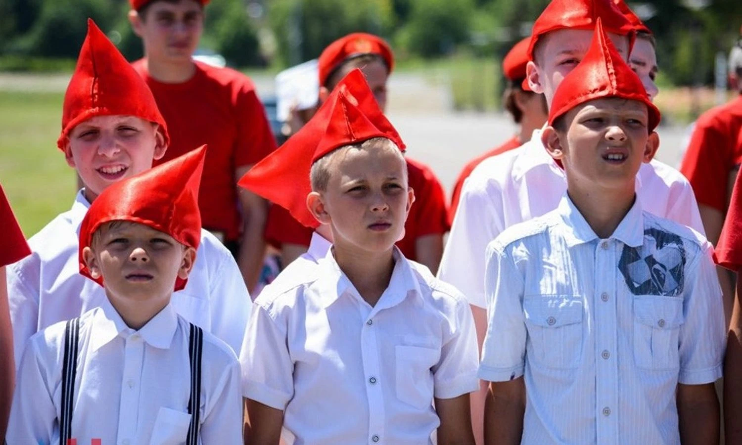 Близько 50 тис. дітей з окупованих територій України пройшли “патріотичне виховання” у рф – британська розвідка