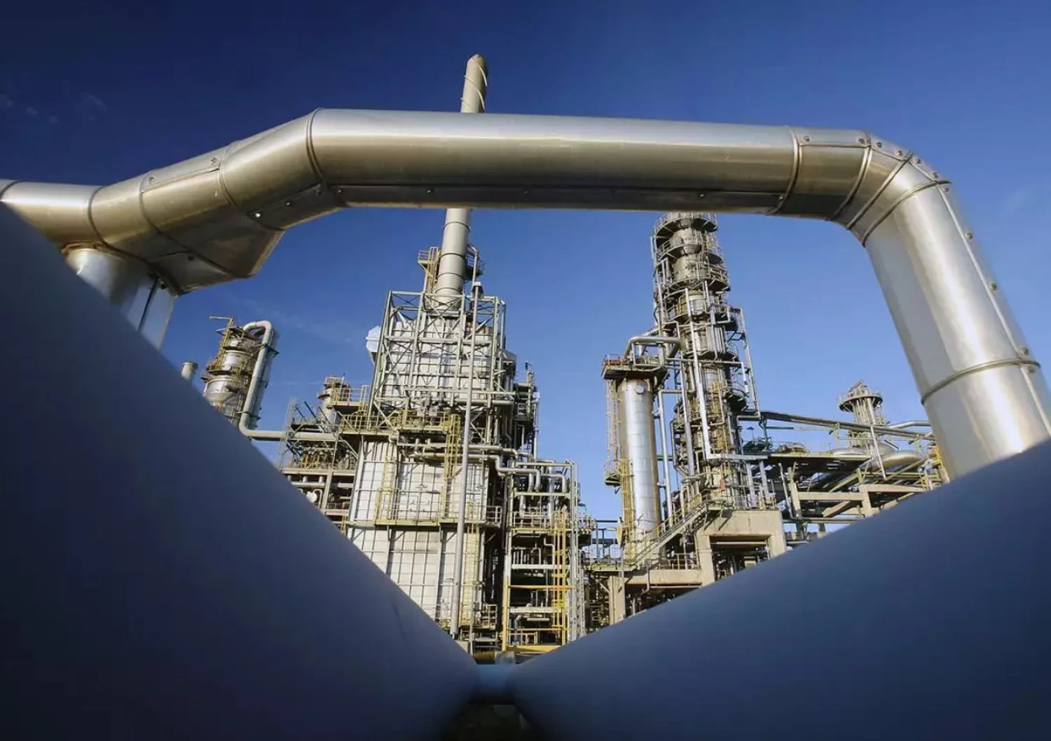 Удари по нафтопереробних заводах рф сприяють прибутковості відповідної галузі у США – Reuters
