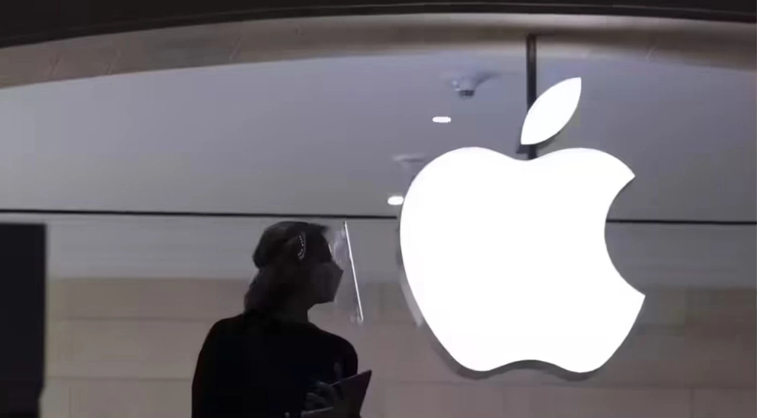 Мита Трампа збільшують вартість нових iPhone: вперше за 5 років, ціна продукції Apple може істотно підвищитись