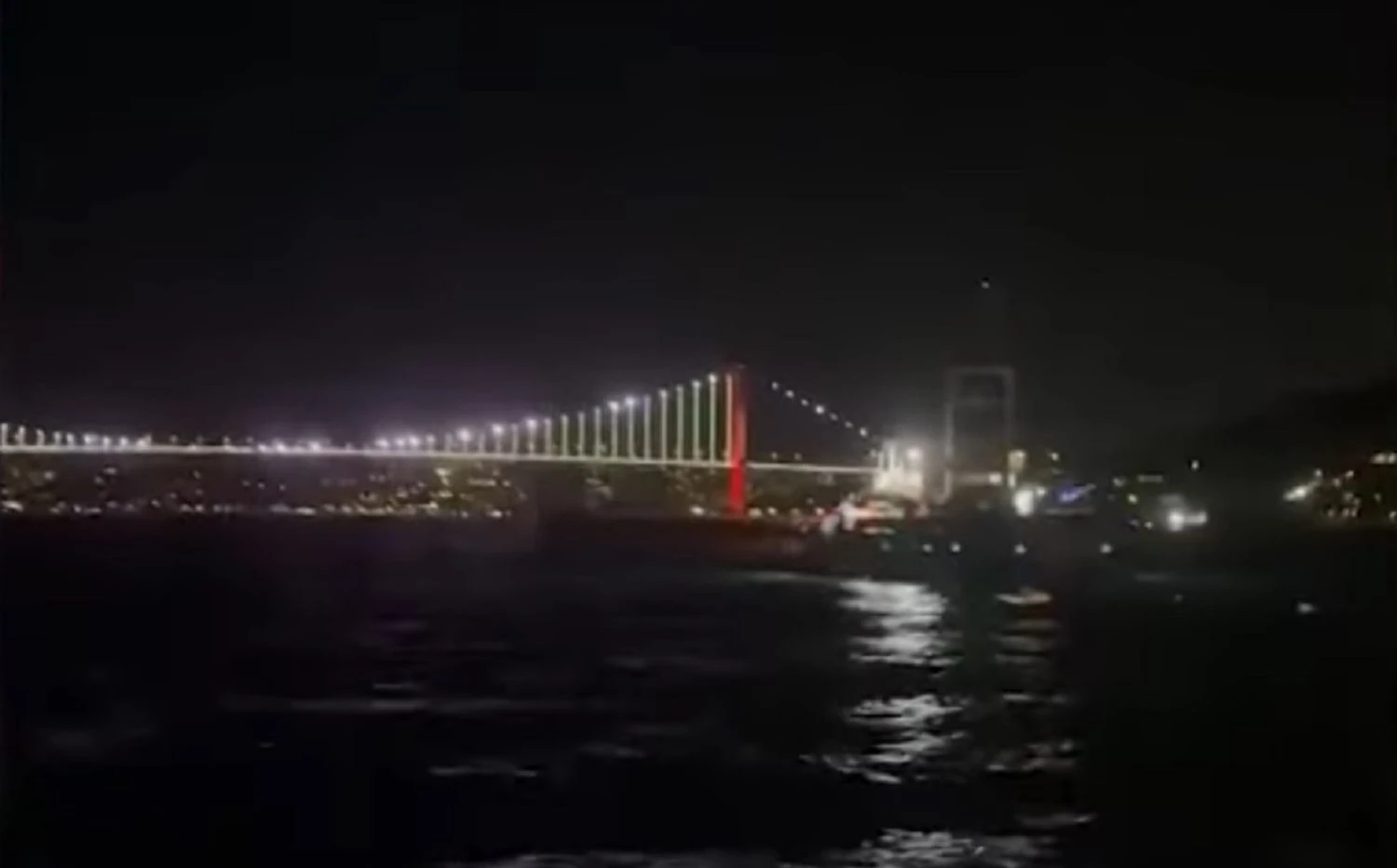 Пасажирський теплохід зіткнувся із суховантажем у протоці Босфор: восьмеро постраждалих