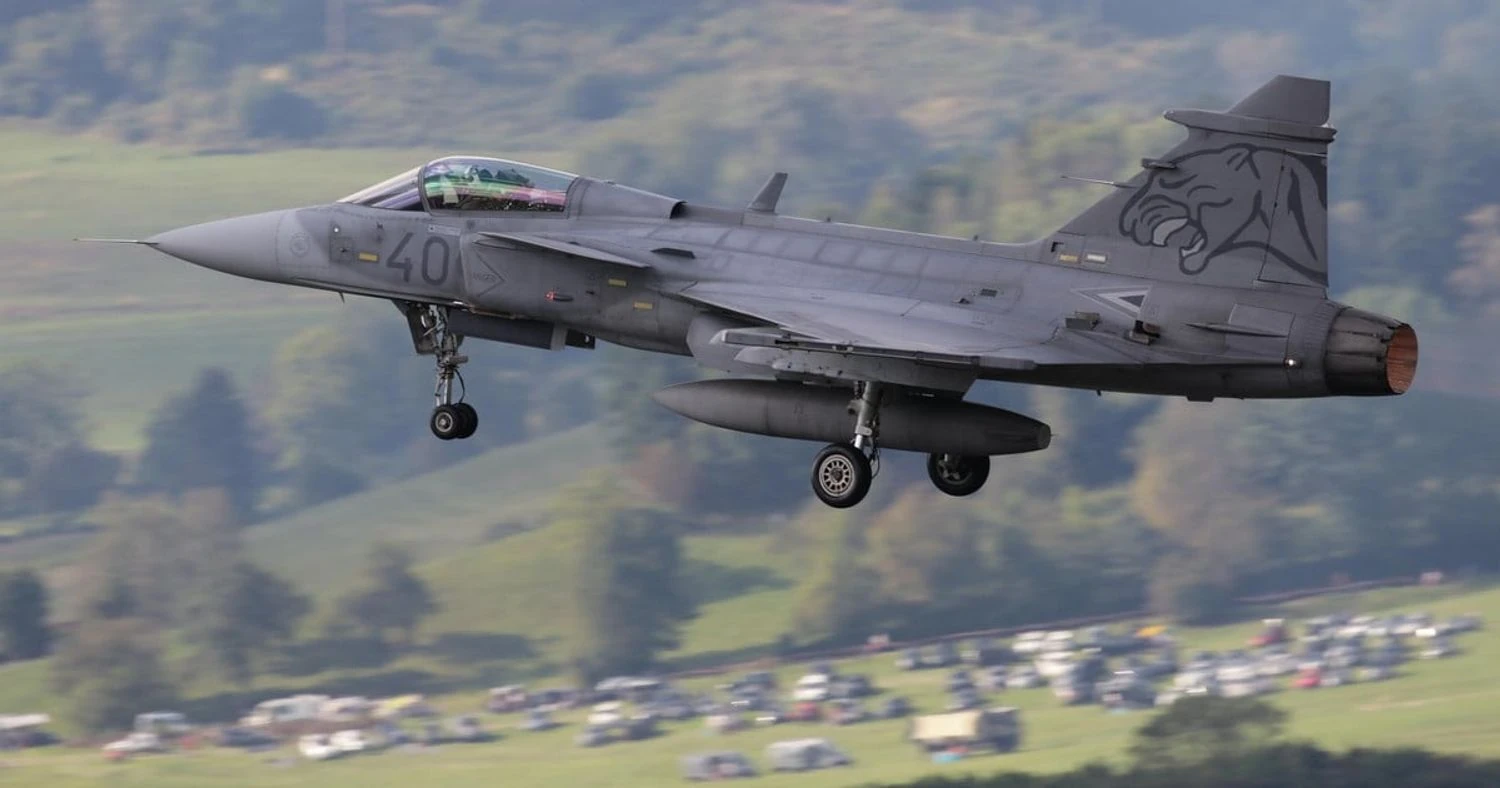 Розраховуємо на 150 літаків Gripen для України, і перші мають з’явитися наступного року – Зеленський