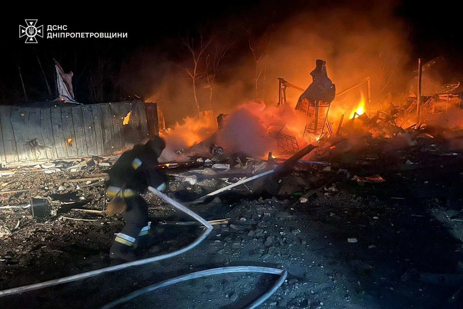 Ворожа атака на Дніпропетровщину: відомо про одну жертву