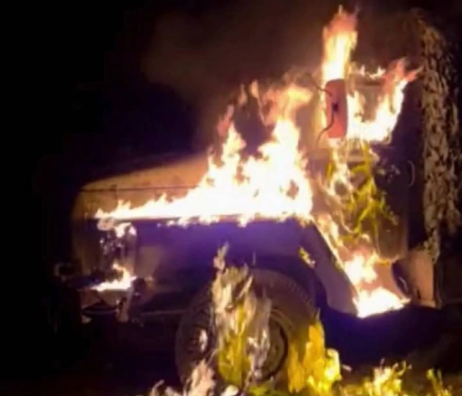 Партизани спалили ворожу військову вантажівку, яка мала прямувати під Покровськ