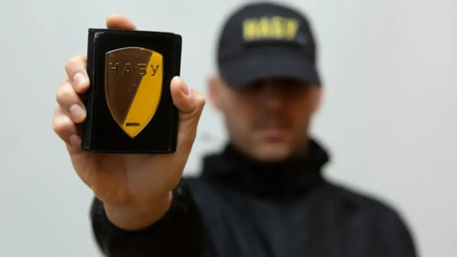 Впливав на посадовців і визначав розмір готівки: НАБУ і САП встановили “Карлсона”, який контролював корупційну схему з “відкатами” в “Енергоатомі”