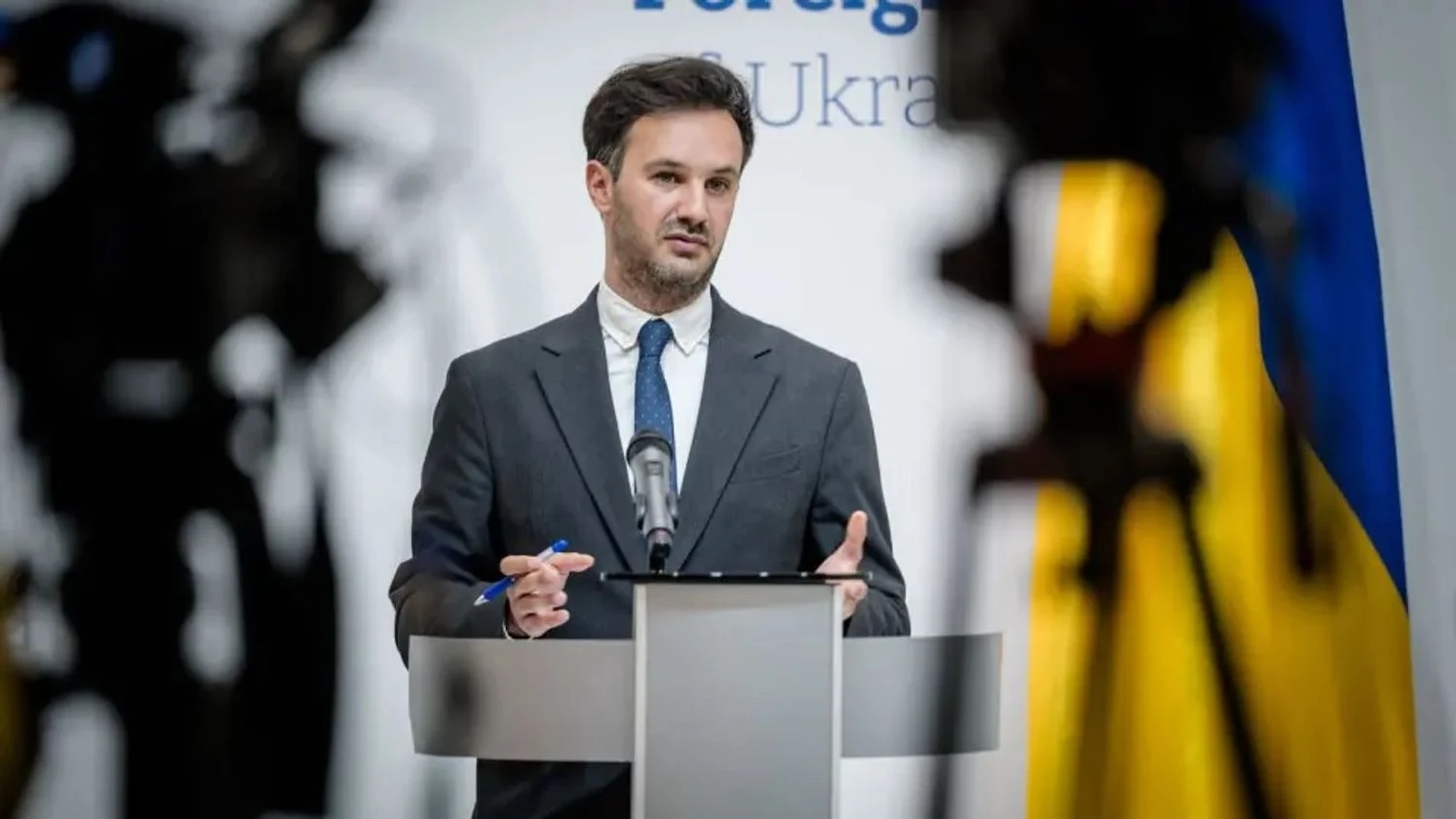 “Ні, дякую”: у МЗС відреагували на “лекції про корупцію” від Орбана