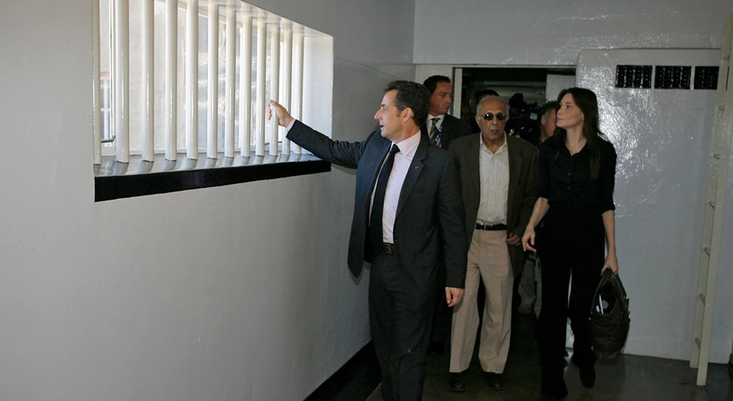 Експрезидент Франції Саркозі видасть мемуари про свої 20 днів у в