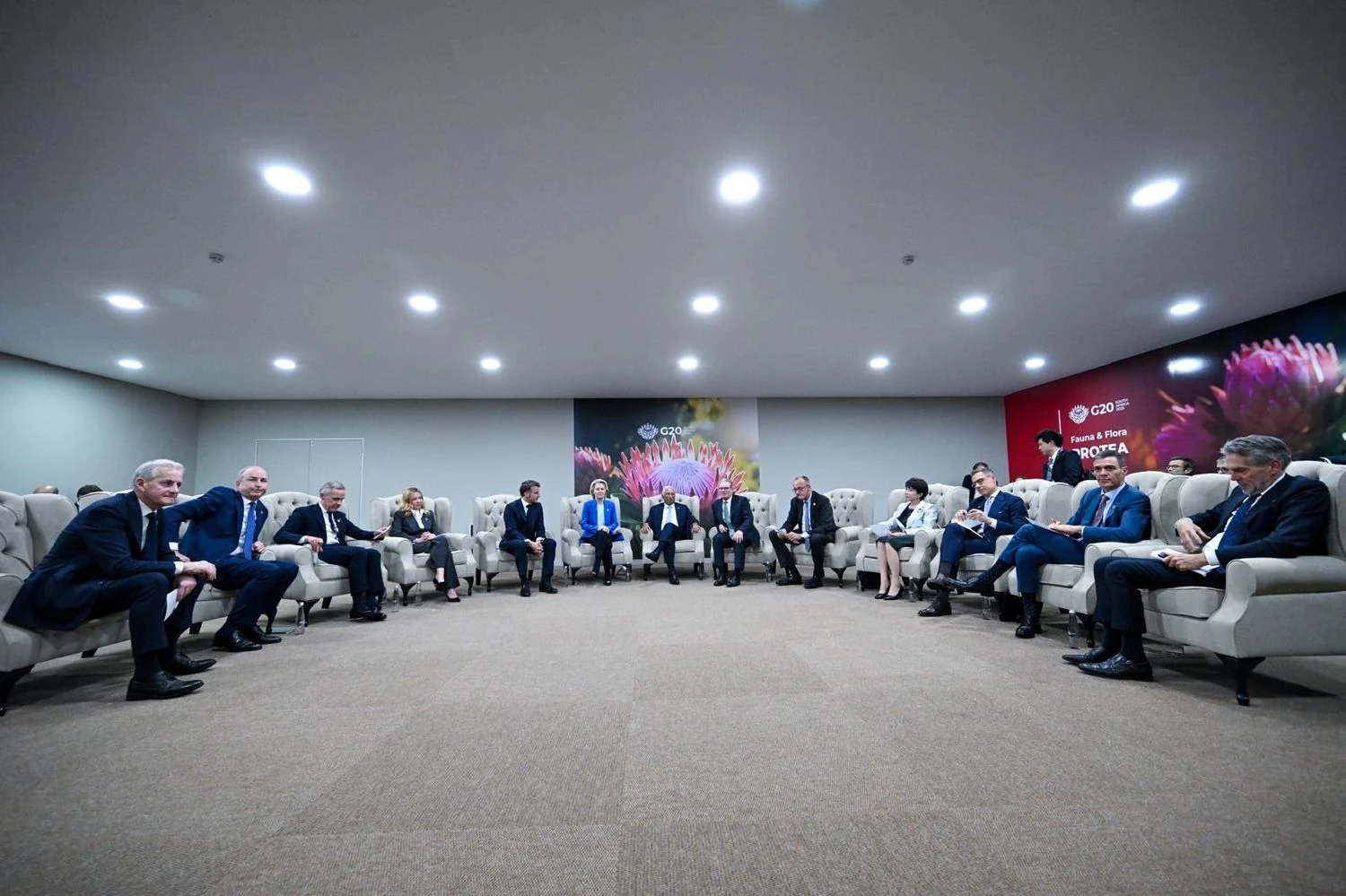 Лідери ЄС у понеділок проведуть спецзустріч щодо мирного плану США для України – Кошта