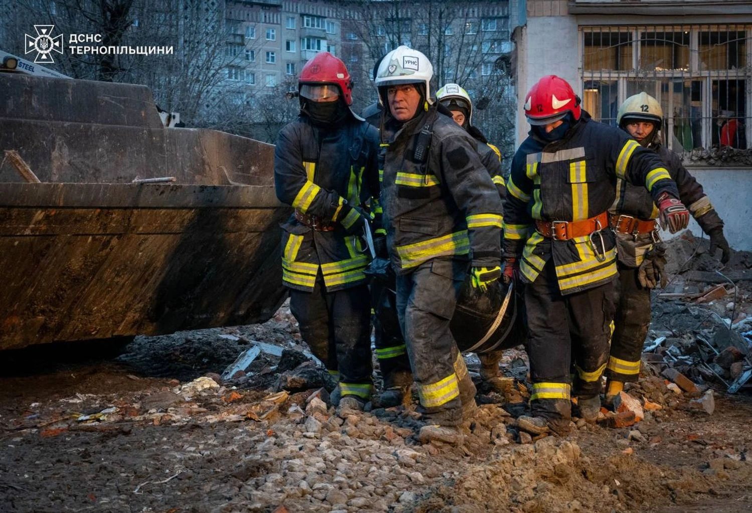 Кількість жертв російської атаки у Тернополі зросла до 33, знайшли тіло жінки - ДСНС