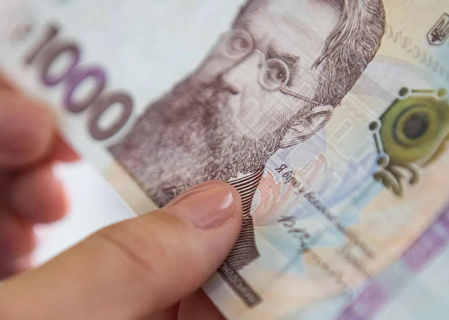 Понад 11 тисяч офіційних волонтерів та мільярди гривень донатів нарахували в Україні – інфографіка