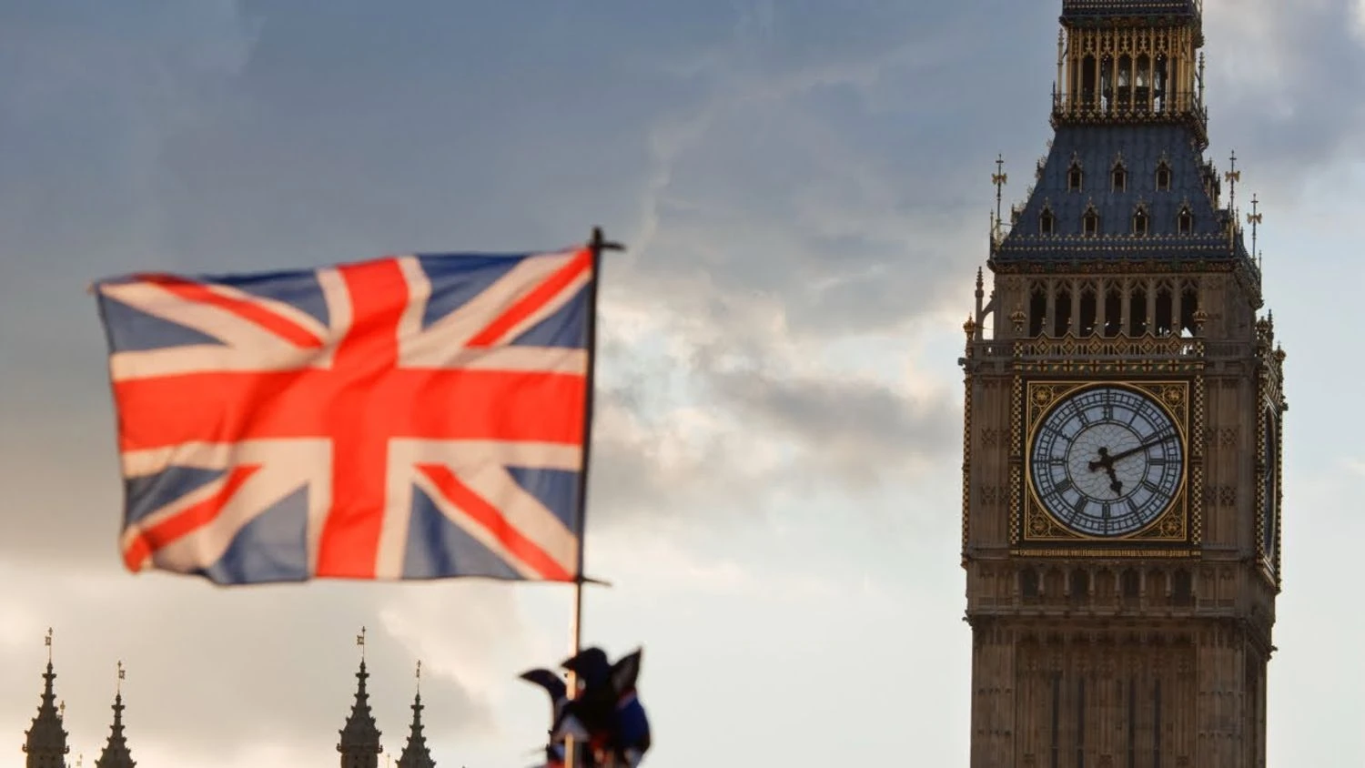 Британія готова передати Україні 8 мільярдів фунтів заморожених російських активів – The Times