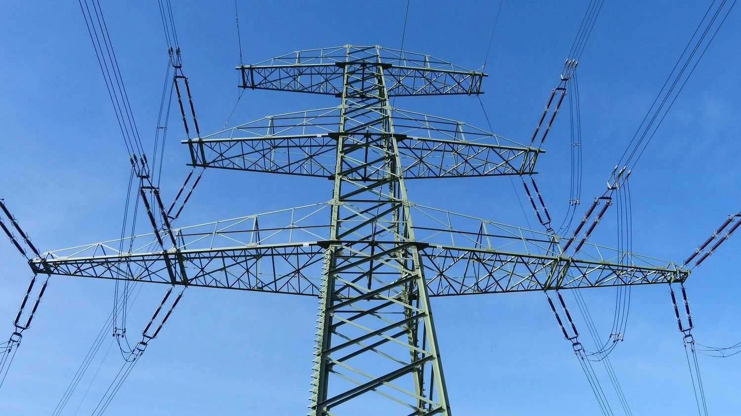 Знеструмлення через атаки рф охопило чотири області, графіки досі цілодобово – Міненерго