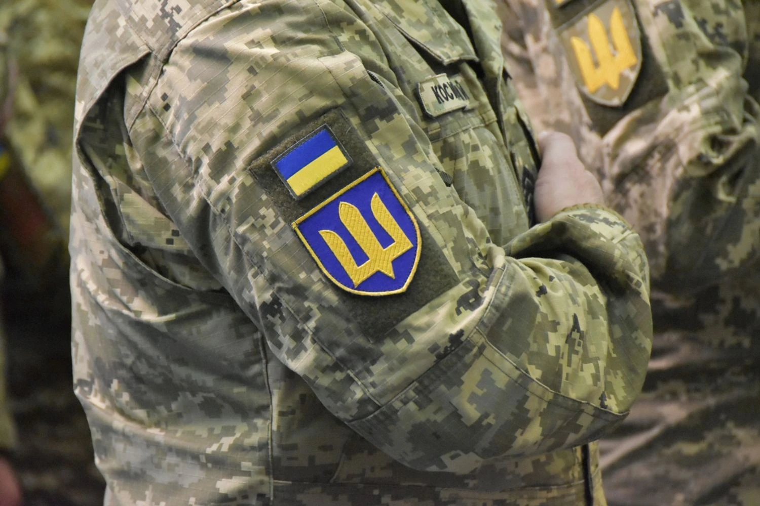 Військові контракти, військова підготовка та можливість проходження служби іноземцями: уряд ухвалив низку рішень для війська