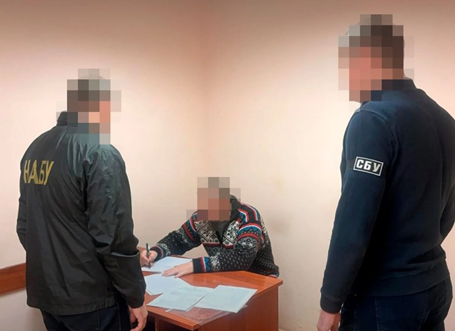 НАБУ та САП викрили схему заволодіння 102 млн гривень на закупівлі динамічного захисту для танків