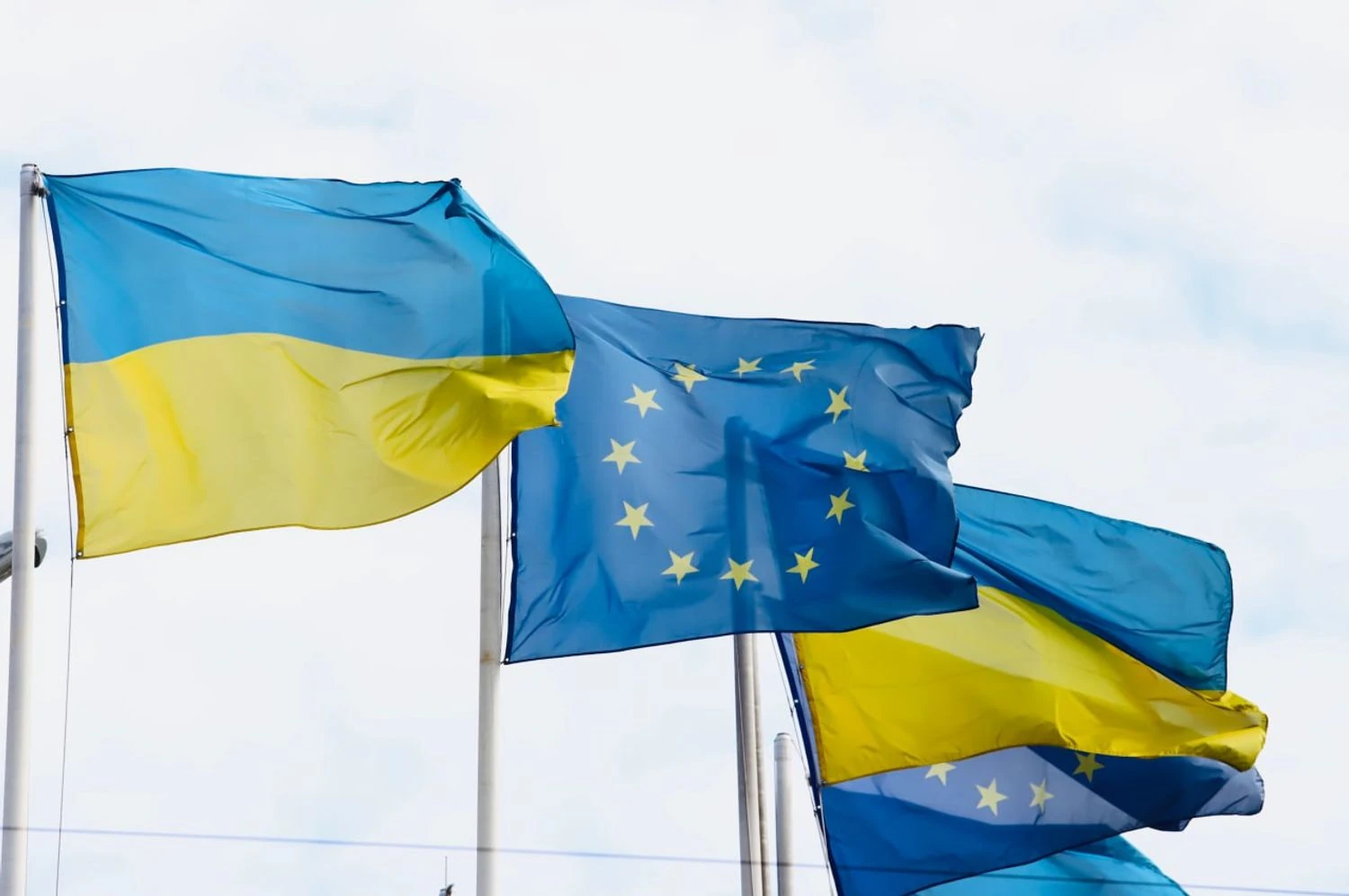 ЄС готовий зробити свій внесок у гарантії безпеки для України, у тому числі у співпраці зі США – висновки