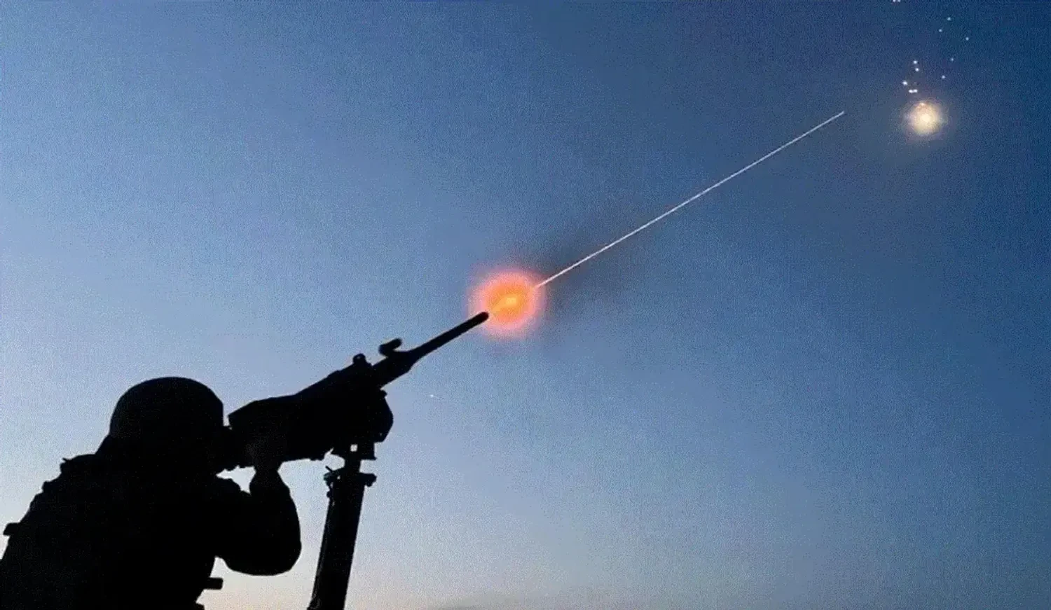 Атака рф на Київ 23 грудня: уламки пошкодили житловий будинок, є постраждалі