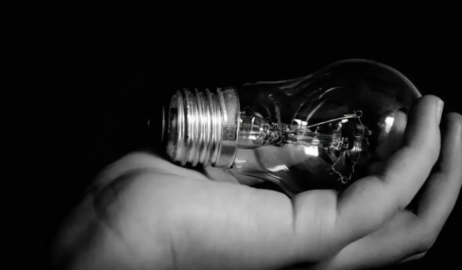 Надзвичайна ситуація в енергетиці України: що це означає для жителів міст