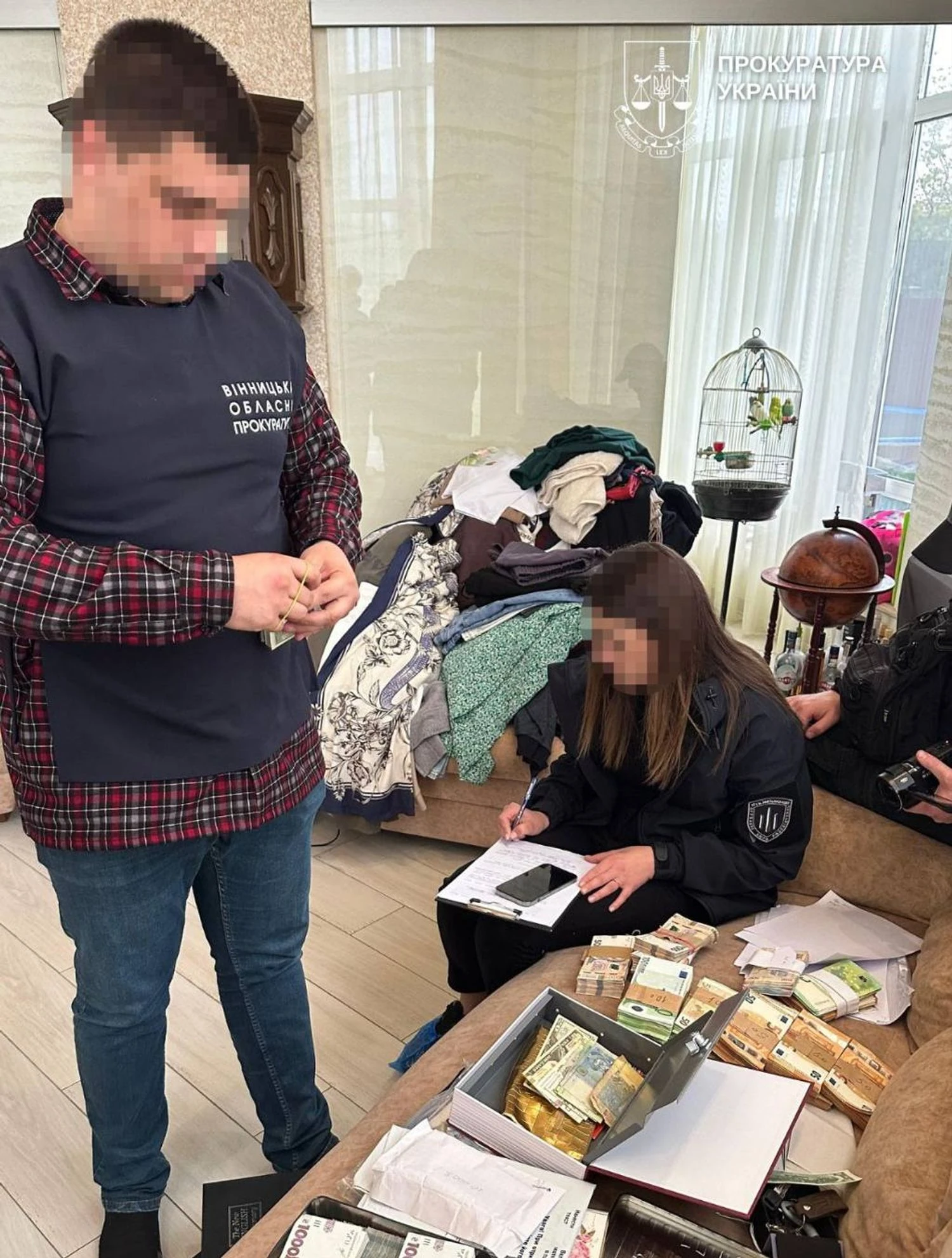 Гендиректора енергопідприємства та двох підлеглих судитимуть за розтрату 5 млн грн на ремонті критичної інфраструктуриГендиректор енергопідприємства та двоє підлеглих постануть перед судом за розтрату 5 млн грн. Вони завищували ціни на матеріали
під час ремонту критичної інфраструктури.Кримінал та НП • 22 січня, 13:17 • 2208 перегляди