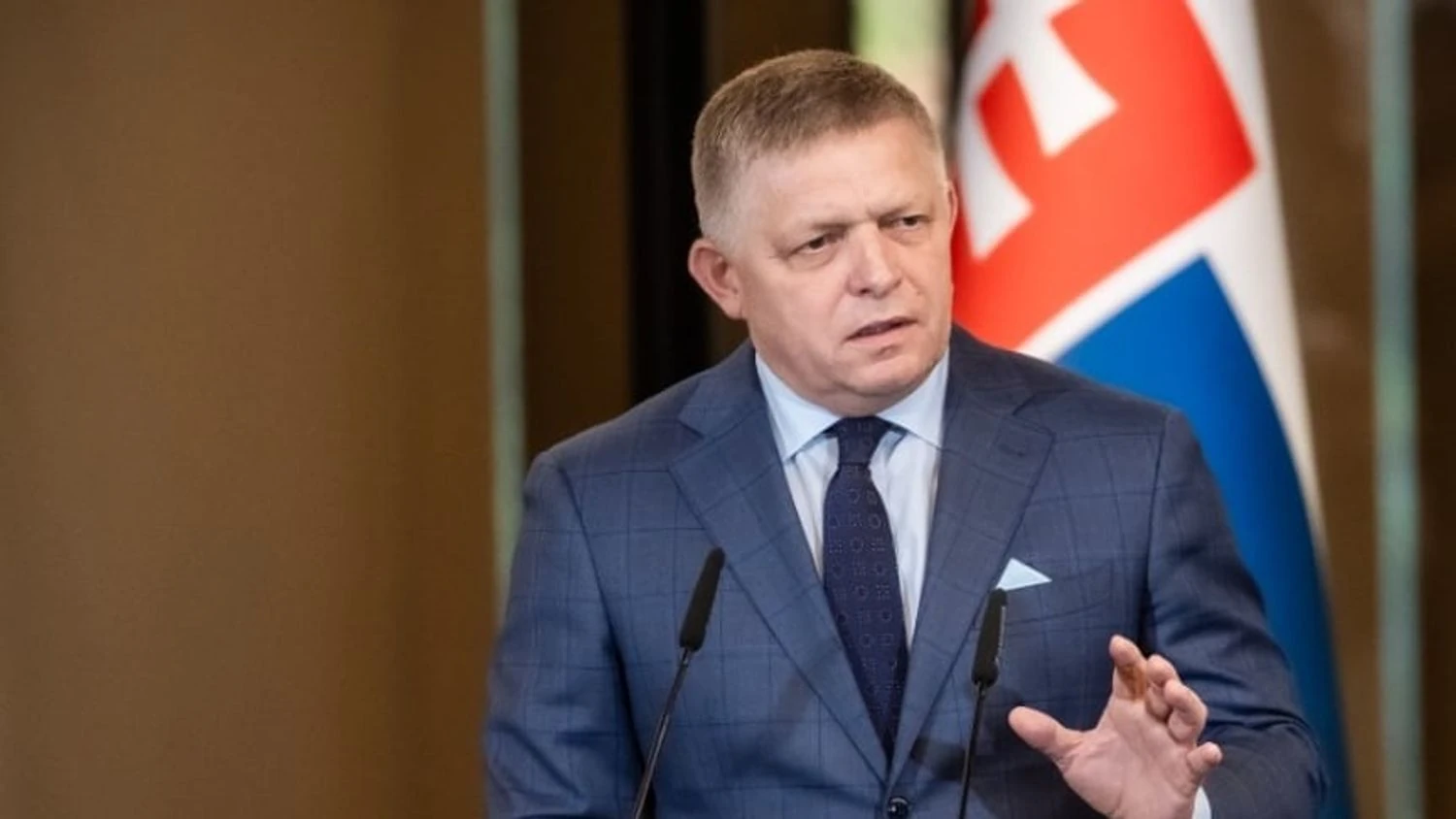 Опозиційна партія Словаччини стверджує, що Фіцо погрожує Україні за вказівкою рф