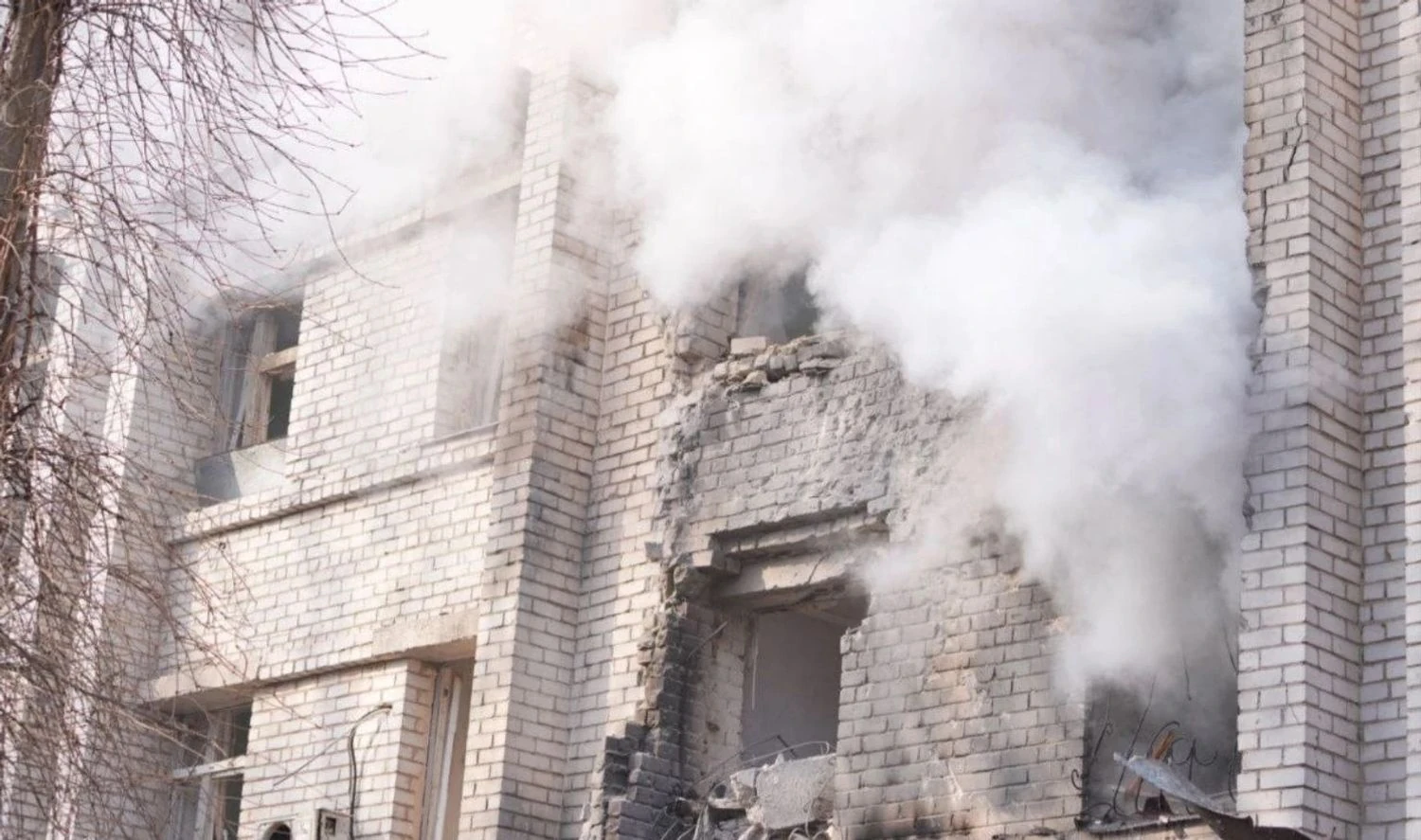 “путіна можна зупинити лише силою”: Сибіга про удар рф по пологовому будинку в Запоріжжі