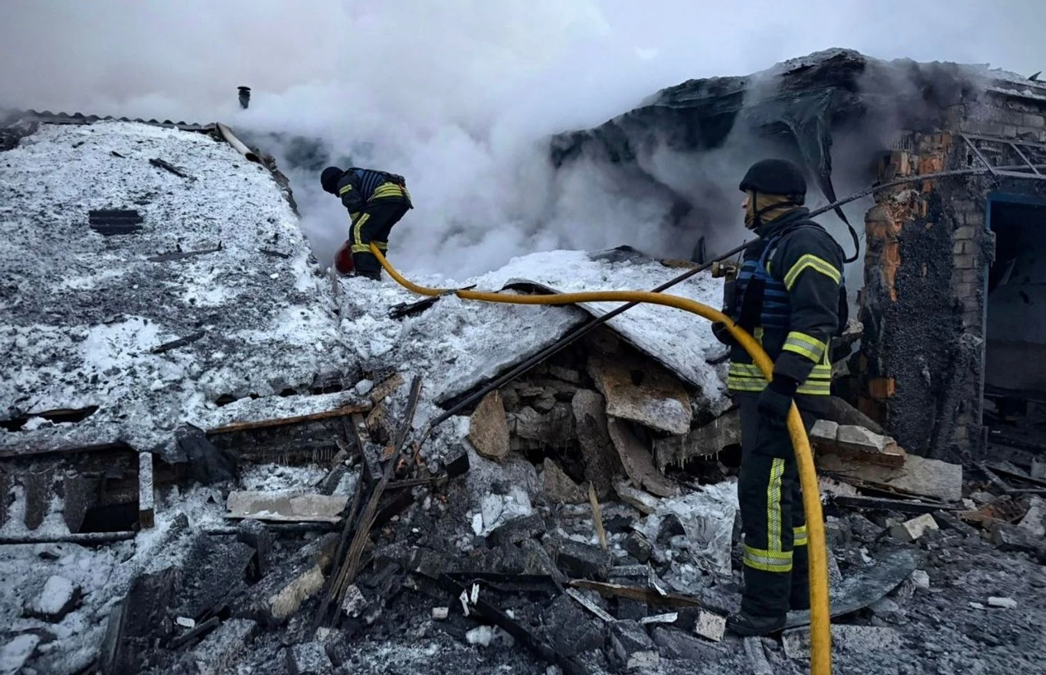 Атака рф на Київщину 22 лютого - одна людина загинула, 8 врятовано