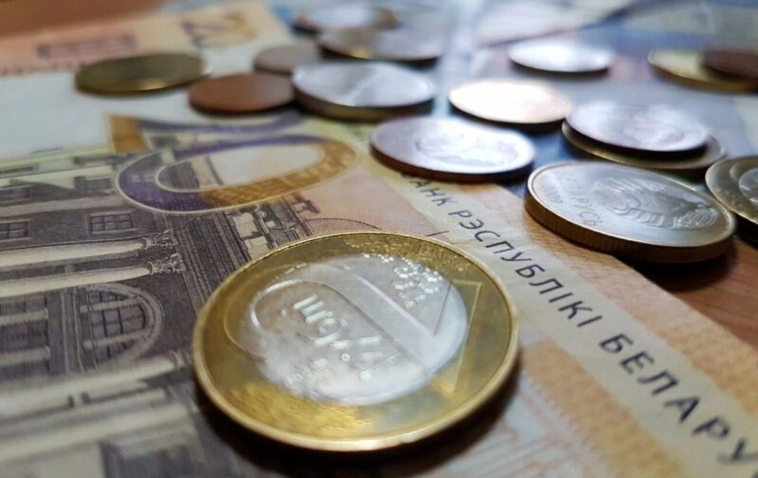 У білорусі доходи зростуть на 17%, видатки на 15,8% – розвідка