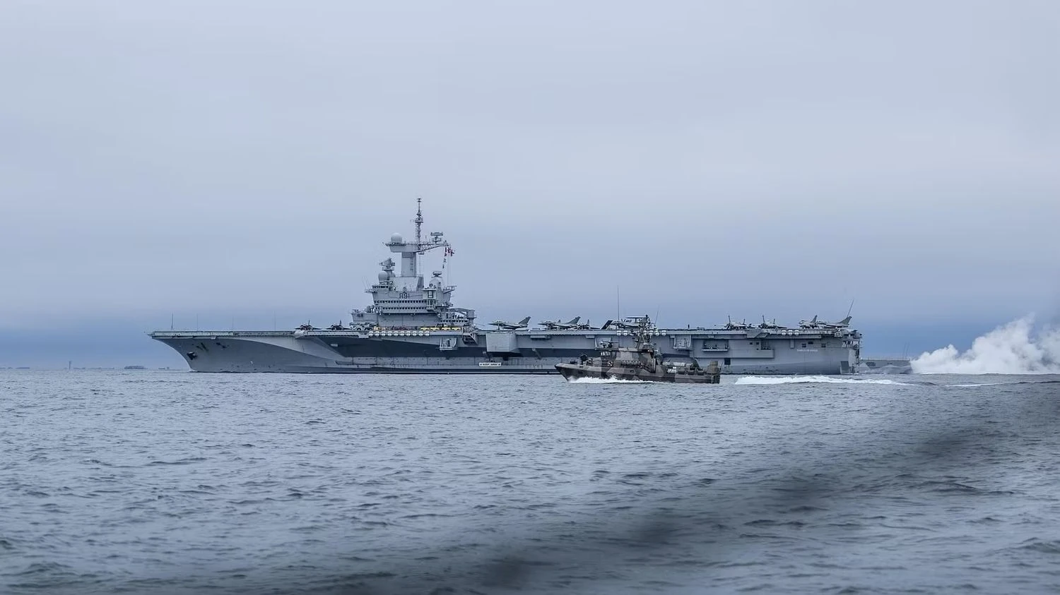 Швеція підтвердила, що дрон, який наблизився до французького авіаносця, був російським