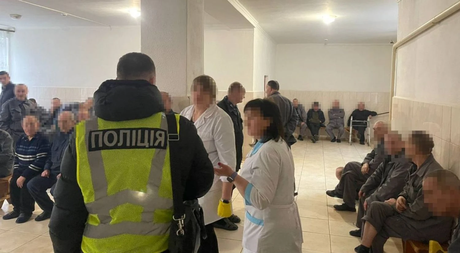 Змушував підопічних працювати – на Вінниччині затримали директора закладу охорони здоров’я