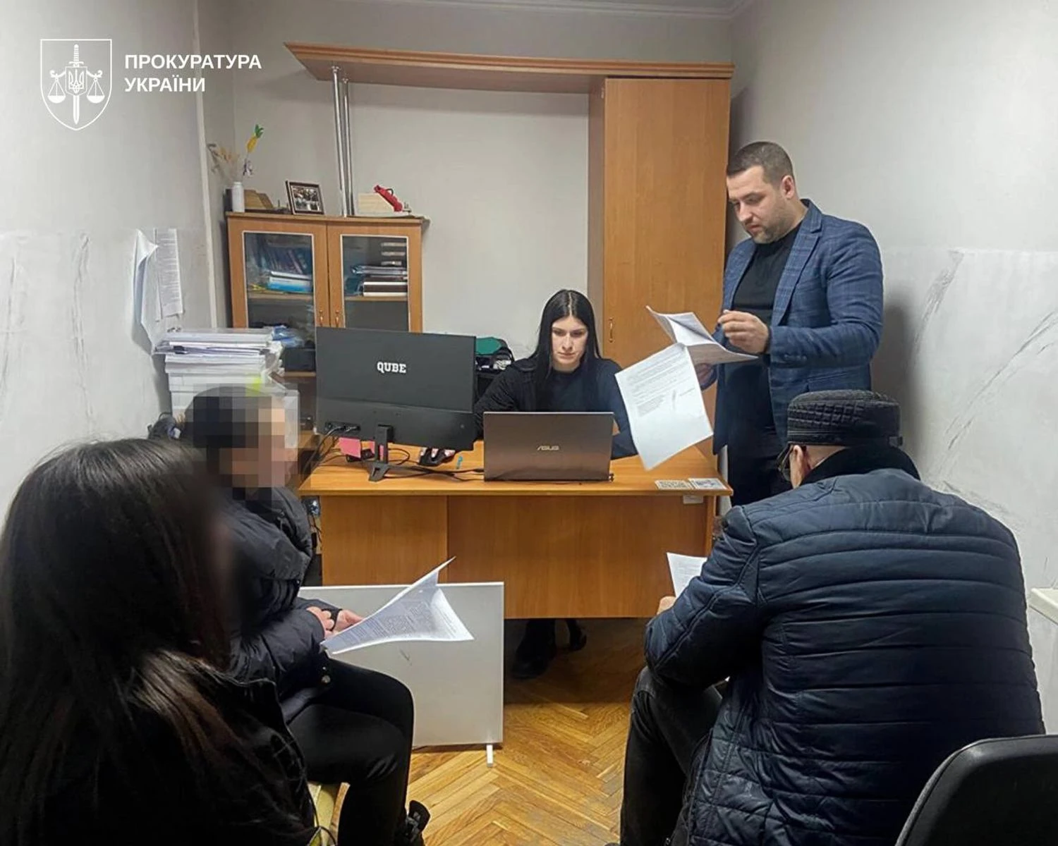 На Прикарпатті 18-річну матір підозрюють у побитті до смерті семимісячного сина