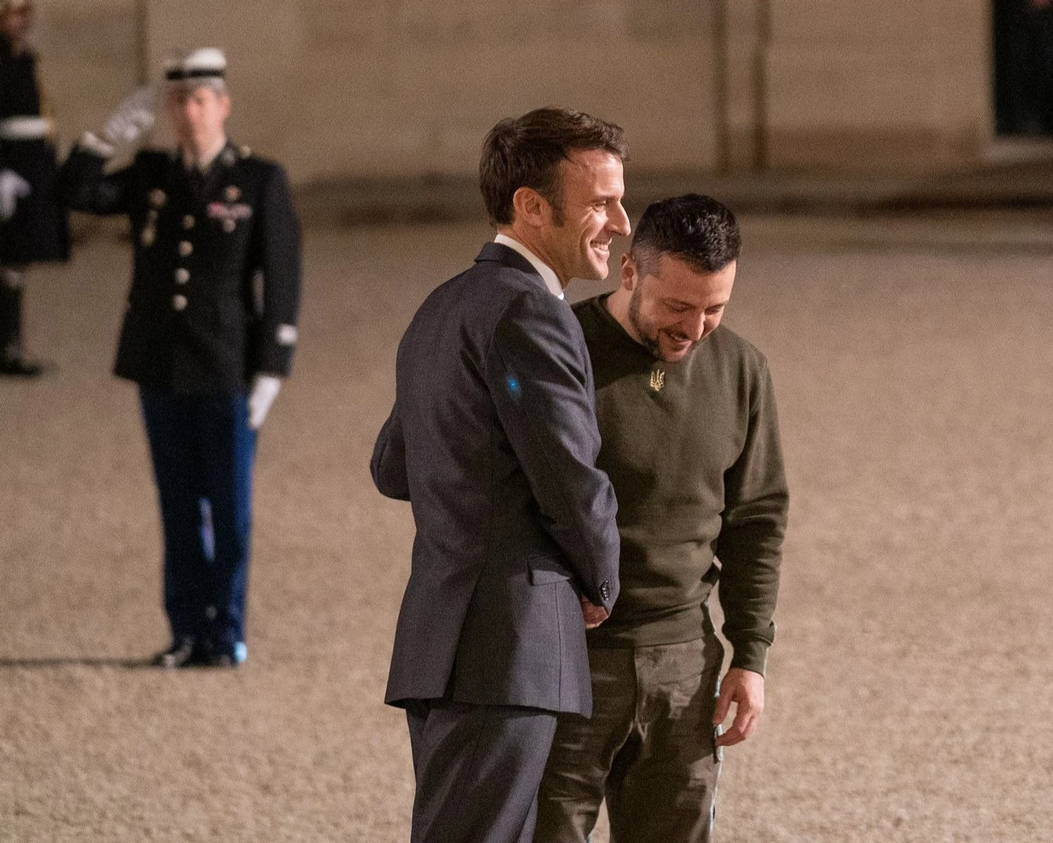 Зеленський сьогодні у Франції – зустрінеться з Макроном