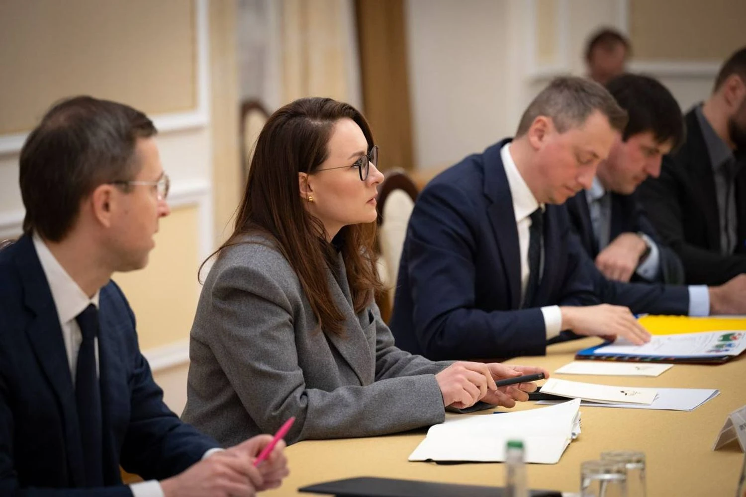 Ринок пального в Україні стабільний, ажіотаж спадає – Свириденко зустрілась із представниками найбільших мереж АЗС