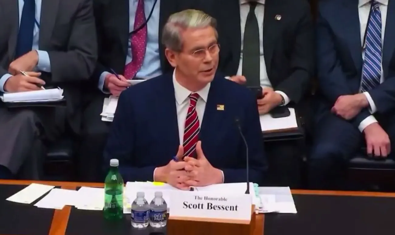 США не продовжуватимуть скасування санкцій щодо російської нафти – Бессент