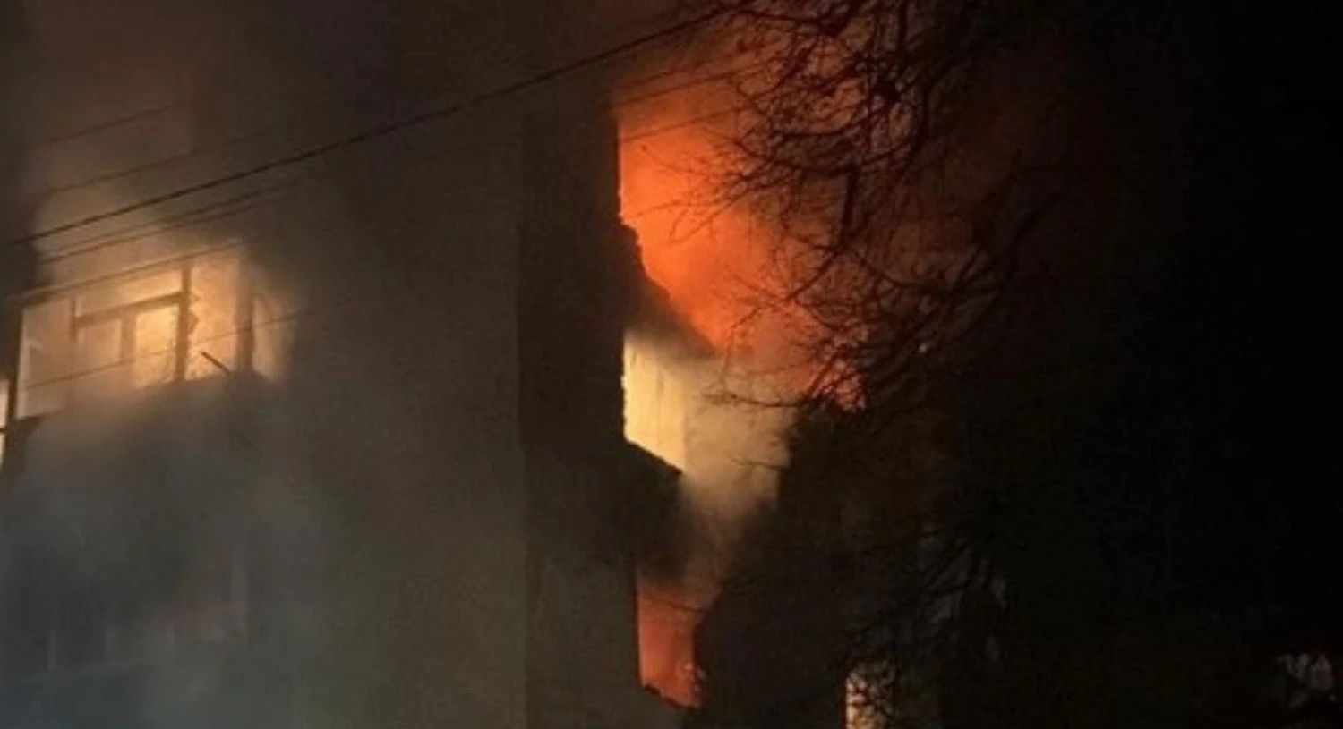 Атака на Харківщину: російський дрон влучив у п’ятий поверх житлового будинку в Чугуєві