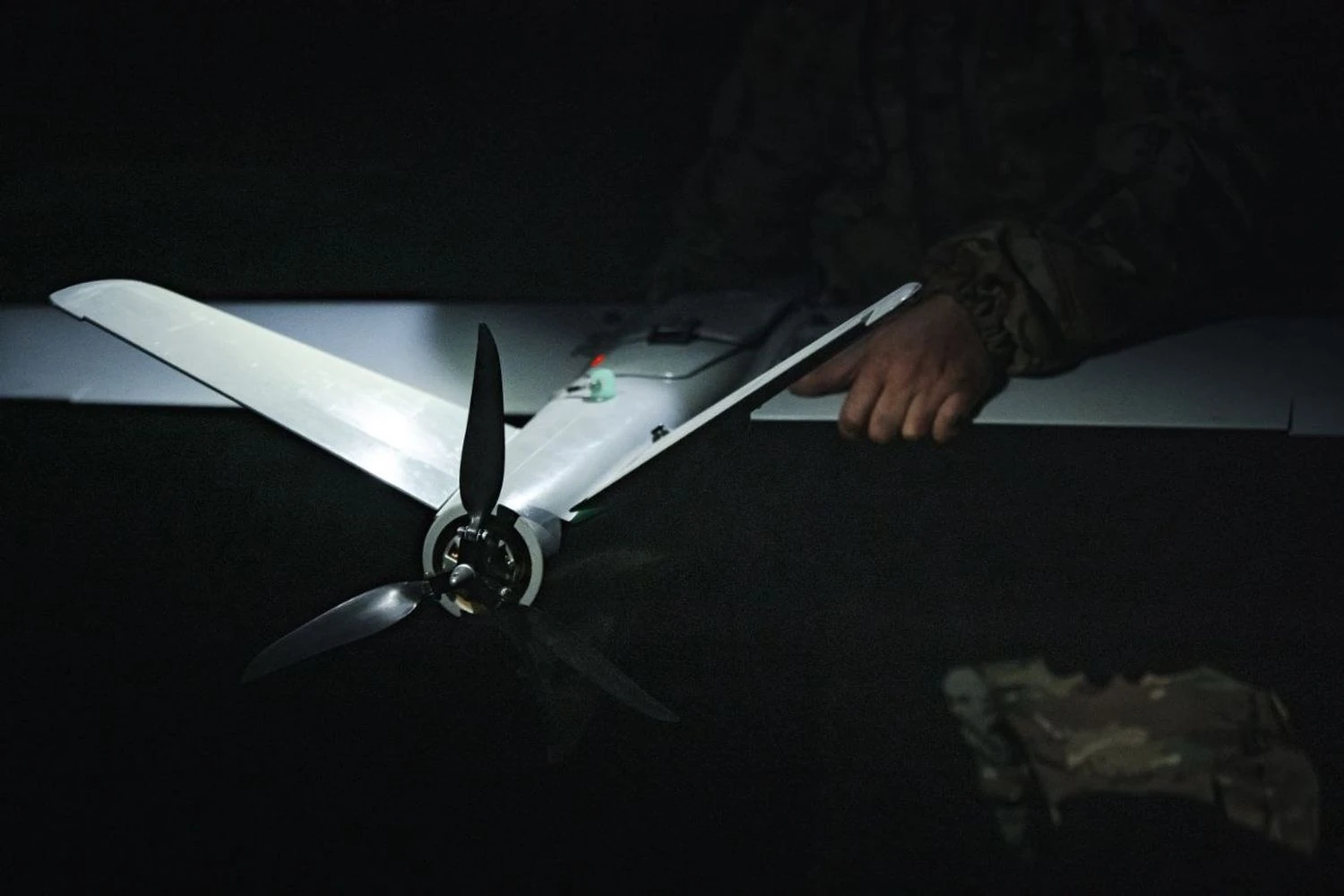 Генштаб підтвердив ураження нафтобази окупантів у Криму і нафтоперекачувальної станції “кримська”