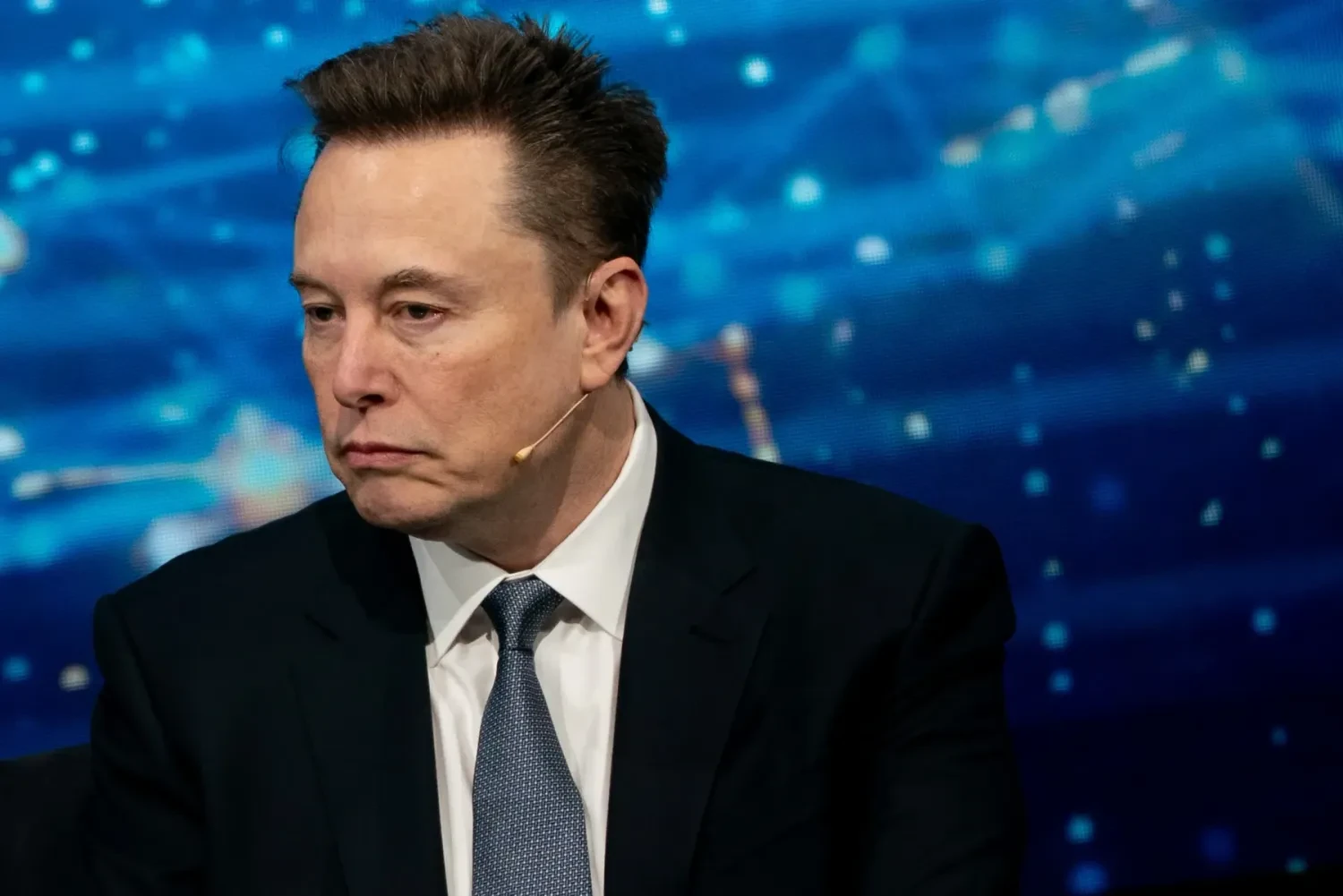 SpaceX пообіцяла Маску мільйони акцій за колонізацію Марса та космічні дата-центри