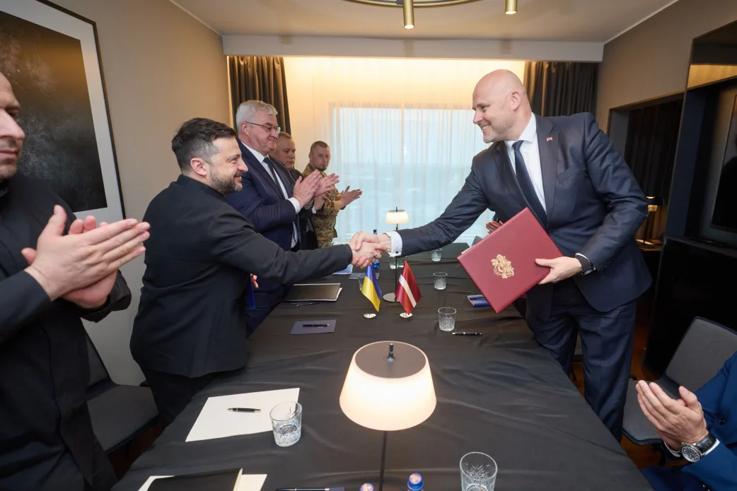 Зеленський і прем’єр Латвії підписали Drone Deal