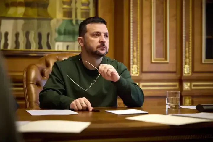 Зеленський заявив про російські ретранслятори дронів у білорусі та висунув вимогу мінську