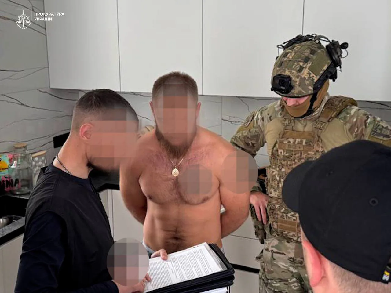 Замах на представника ГУР за $100 тисяч: затримано посередника, який підшуковував виконавця