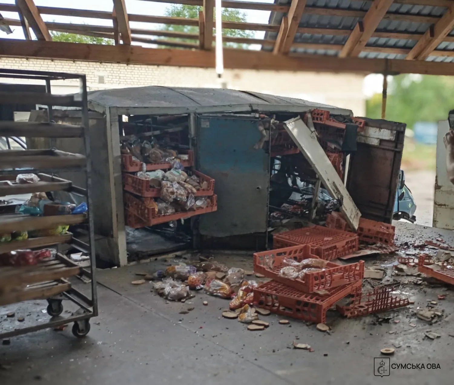У Глухові російські дрони атакували хлібокомбінат